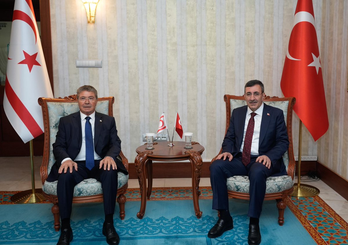 Kuzey Kıbrıs Türk Cumhuriyeti Başbakanı Sayın Ünal Üstel ve hükümet ortakları ile Ankara’da bir araya geldik.

Görüşmemizde, İktisadi ve Mali İş Birliği Protokolümüz kapsamında istikrarlı bir şekilde yürütülen proje ve hizmetleri değerlendirdik. Sağlıktan eğitime, ulaşımdan
