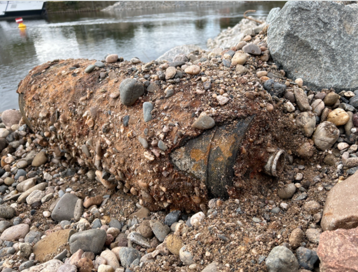 DresdenNews's tweet image. Kein Anstieg bei Bombenfunden in Sachsen – doch die Arbeit der Kampfmittelbeseitiger bleibt enorm.
sachsen-fernsehen.de/sachsen-keine-…
#Sachsen #Bombenfund #Polizei
Foto: Polizei Dresden