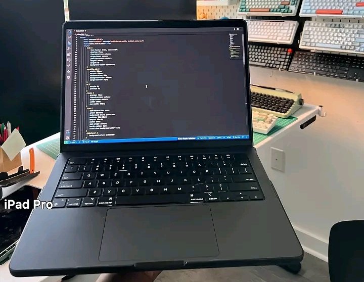 I need a Laptop 💜💜💟🟪