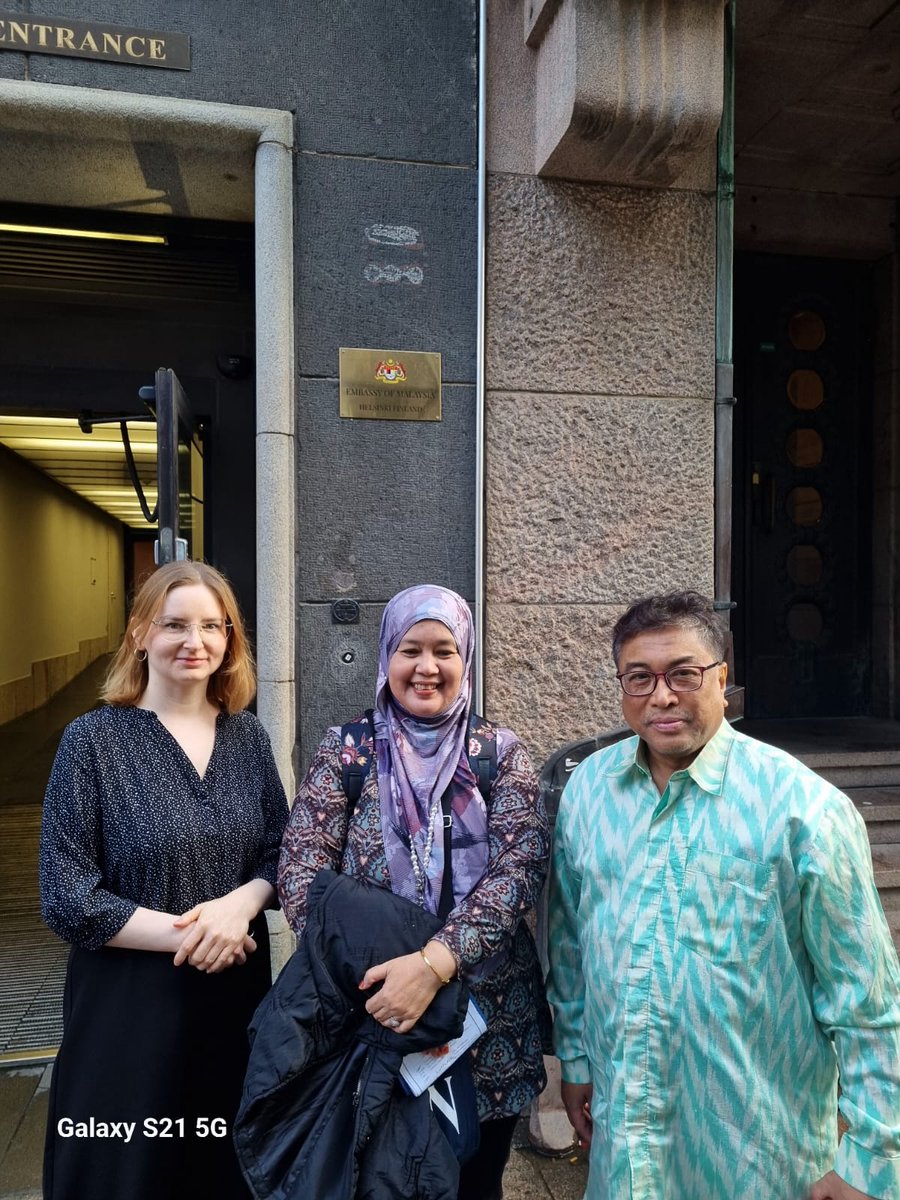 MYEmbHelsinki's tweet image. The Embassy of Malaysia in Helsinki was pleased to receive a Courtesy call from Ms. Wan Isnianiyah, Personal Assistant to the Ambassador at the Embassy of @FinEmbMy, reflecting shared commitment to stronger bilateral ties, collaboration, and working-level ties.