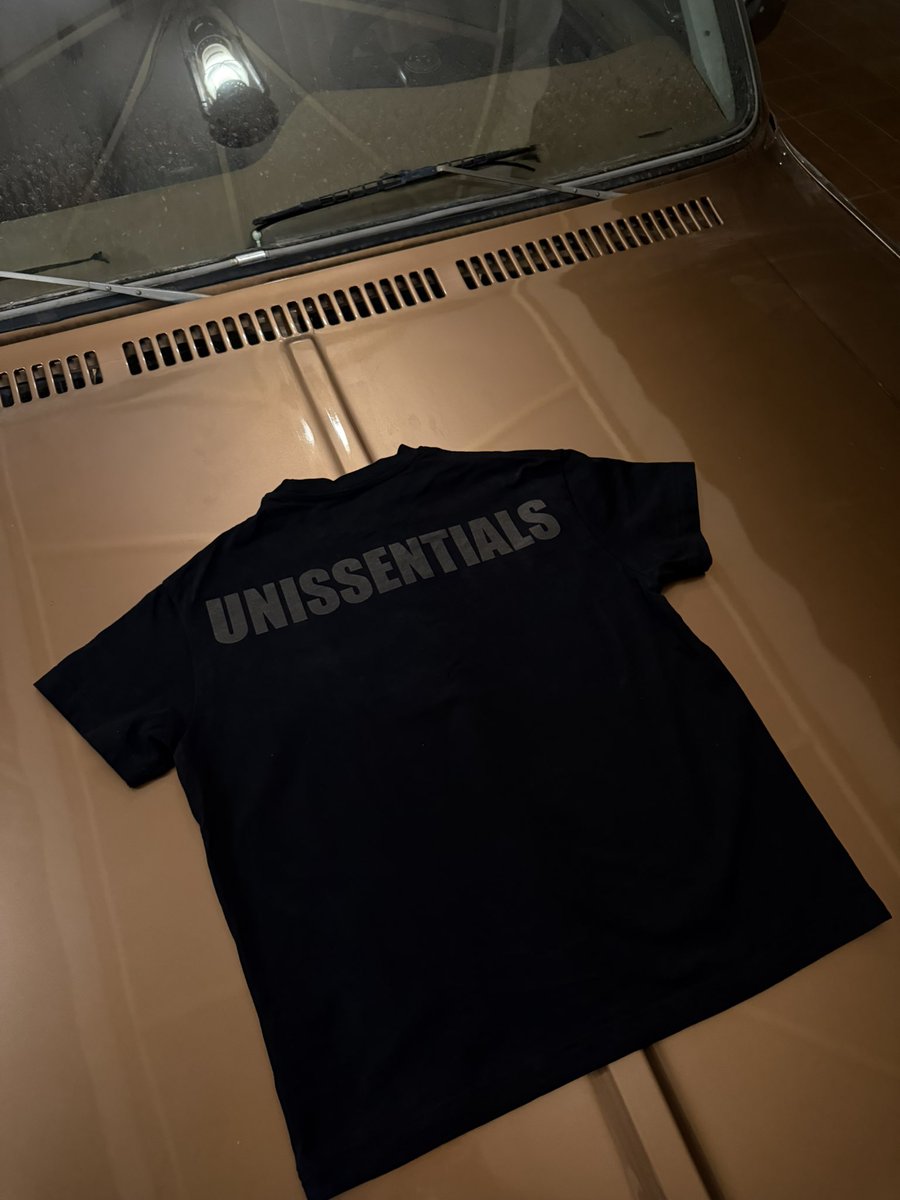 Unissentials tweet media