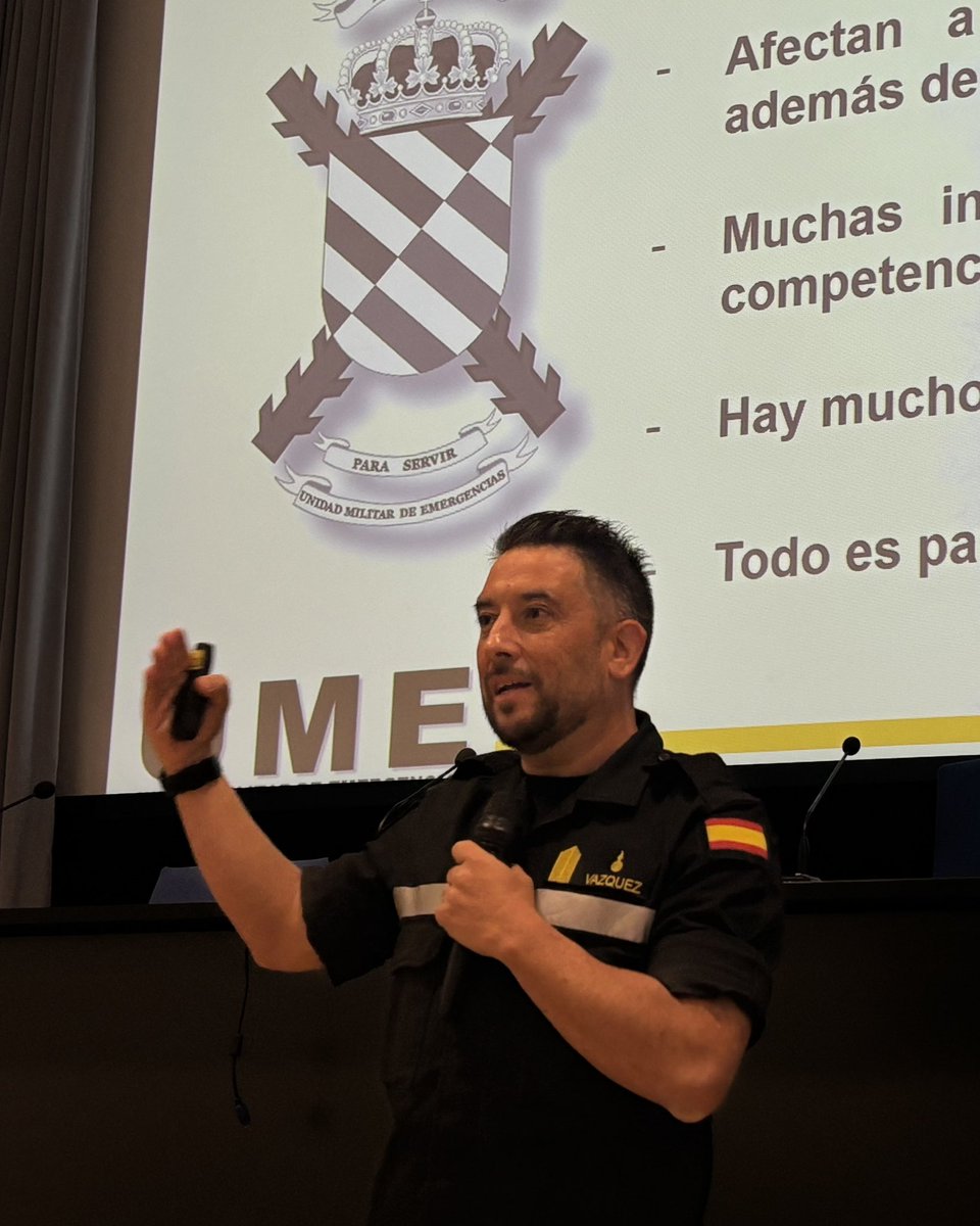 Alberto Vázquez Rodríguez, Brigada de la UME, nos cuenta que la forma de comunicar también ha cambiado en este ámbito.

Buscan posicionarse “como una fuente fiable y de veracidad” ante las comunicaciones en caso de crisis.

📺 Directo: youtube.com/live/TvyiDC0XQ…

#JornadaSOS