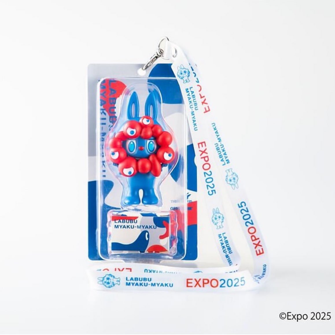 ラブブ✖️ミャクミャク　LABUBU MYAKU-MYAKU ミャクミャク×ラブブコラボ、限定ストラップフィギュアを万博東ゲート