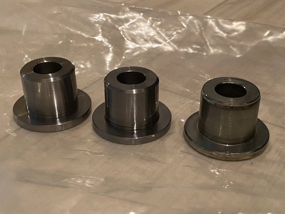 カーミットベース tweet media