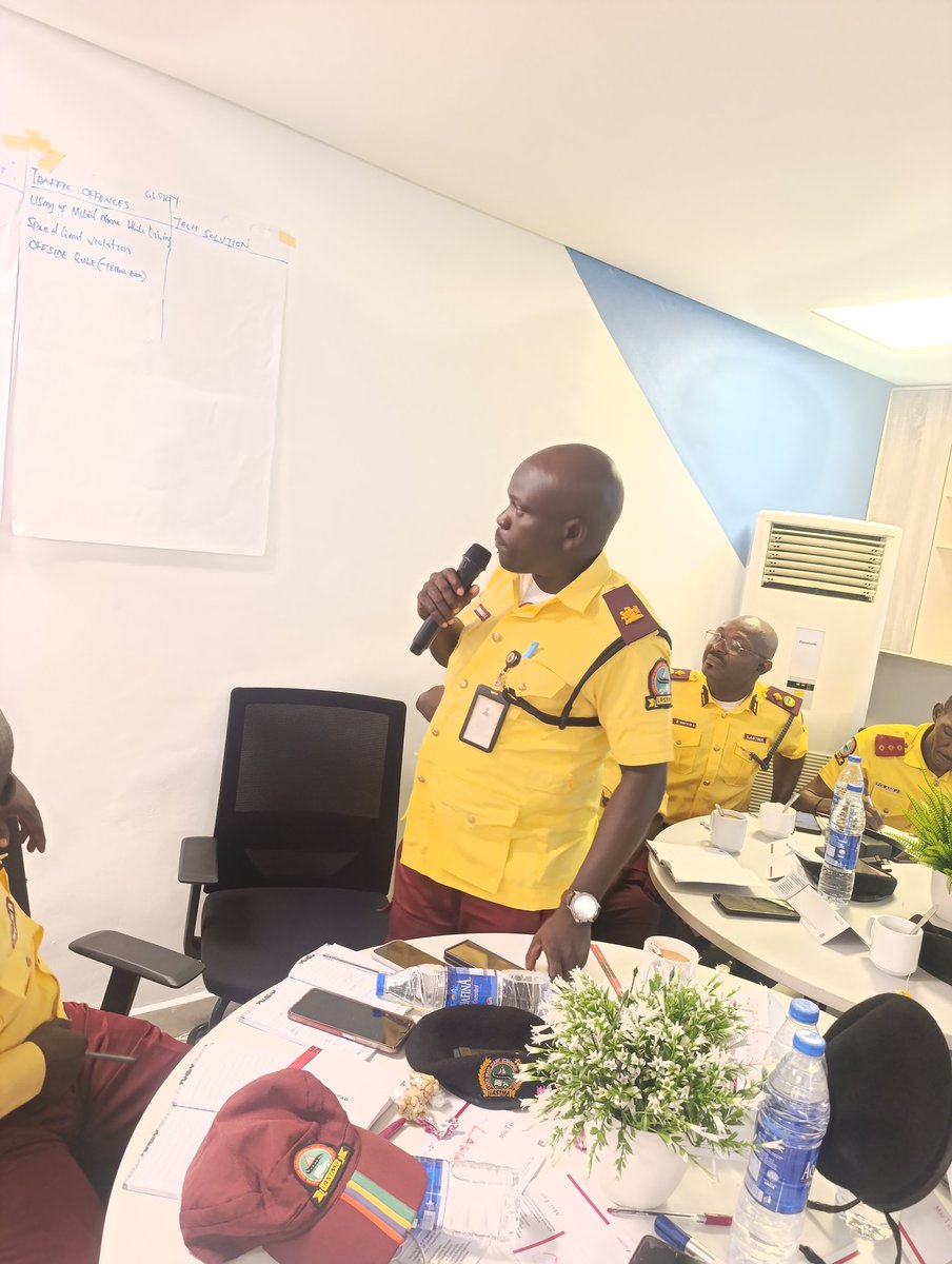 followlastma's tweet image. #Batch3
#Day3
#LASTMAManagementTraining
Topic: #AdvancedTrafficManagementUsingTechnology

The day 3 session is basically on Traffic Management using Modern Technology.

Traffic management Solution(TMS devices),Traffic light Cameras and Body-worn cameras were mentioned and the…