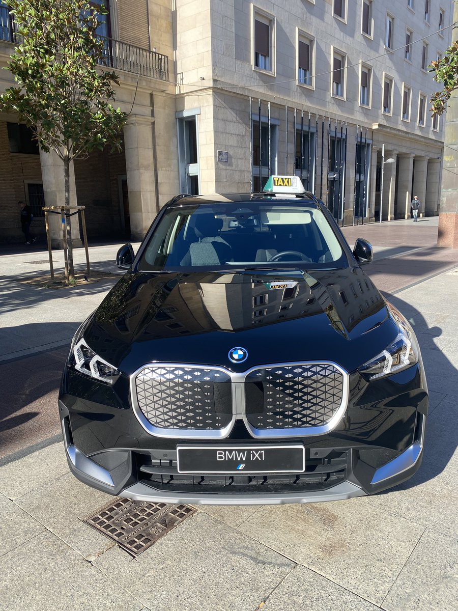 zarataxi's tweet image. Mucha variedad de marcas y modelos para el Taxi. #ZaragozaEsTaxi