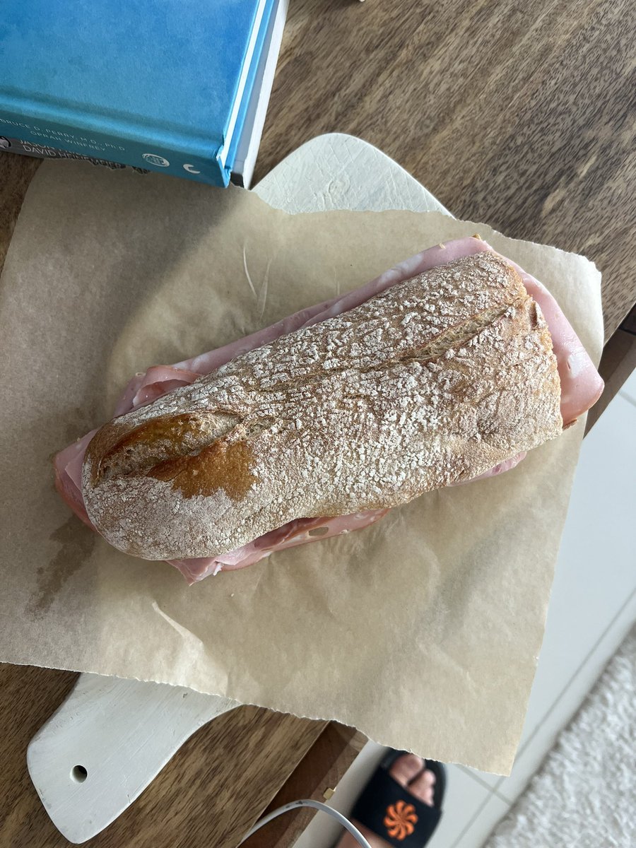 Oven hot Ciabatta bread with extra virgin olive oil and Mortadella Veroni! All I want for Christmas is THIS!!! 😍😍😍😍😍 #Wednesday #Food #Panino