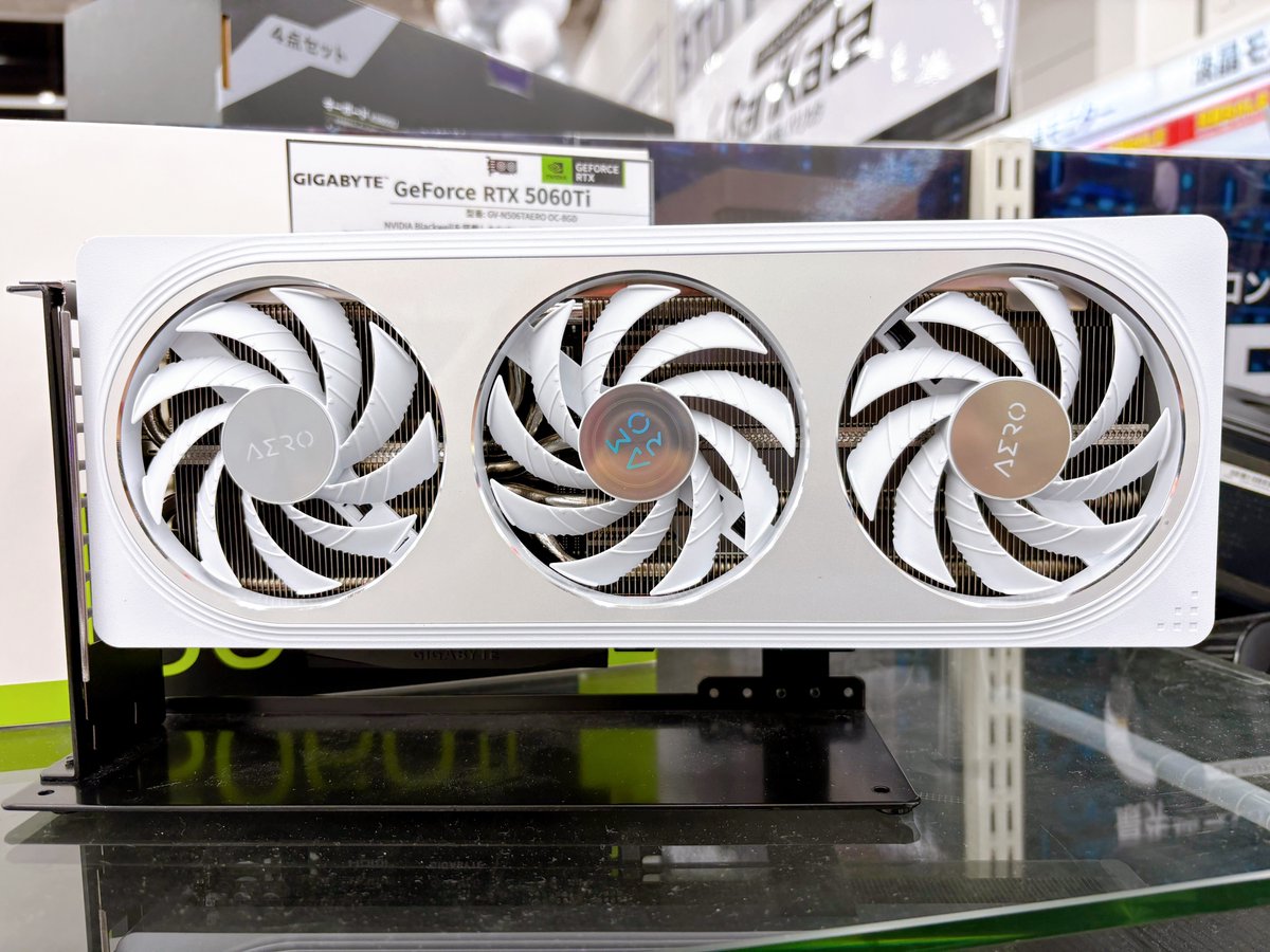 ap_owariasahi's tweet image. GeForce RTX™ 5060 Ti AERO OC 16G 
入荷しております！！
歴代シリーズ毎に根強い人気を誇る
この高級感のある白をぜひ一度ご覧ください！！！
#GIGABYTE
#自作PC
#グラフィックボード