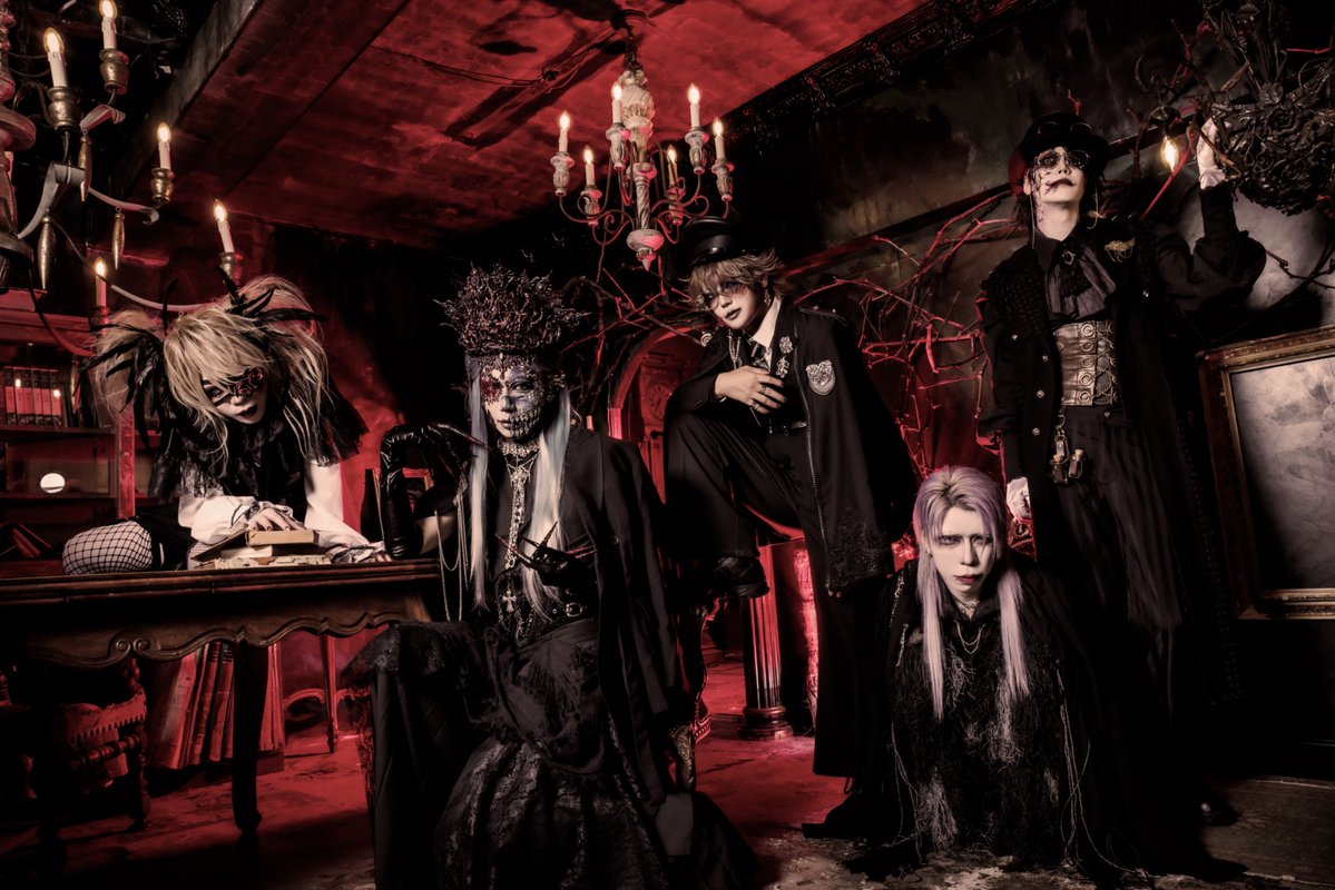 XANVALA's tweet image. 【NEW IMAGE】

“ZOMVALA2025” CONCEPT IMAGE
 
XANVALA
@XANVALA

Vo. 巽
@XNVL_Tatsumi 
______

XANVALA HALLOWEEN TOUR
&quot;ZOMVALA 2025&quot;

10月23日(木)心斎橋soma
10月24日(金)HOLIDAY NEXT NAGOYA
TOUR FINAL
10月31日(金)渋谷近未来会館

OPEN 18:00 / START 18:30
※全箇所共通

［チケット］…