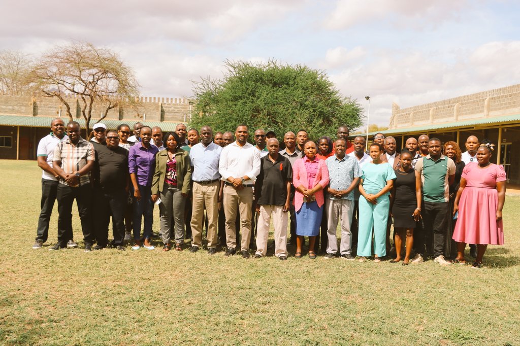 Tweet 1
🌳 2-day multistakeholder workshop in Taita Taveta on the Forest &amp; Landscape Restoration Plan (FOLAREP), organised by <a href="/CIFOR_ICRAF/">CIFOR-ICRAF</a>

Focus: driving coordinated action to restore landscapes &amp; boost forest cover. 🌱
#FOLAREP #ClimateAction