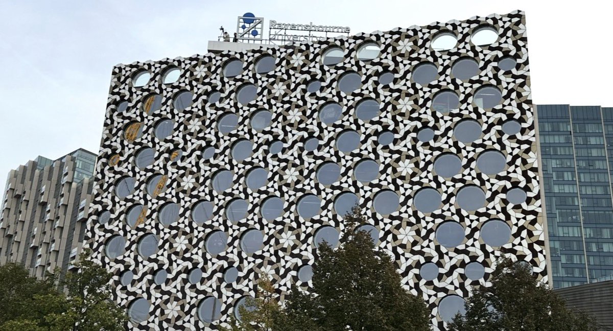 It has been wonderful to start another Academic Year <a href="/RavensbourneUK/">Ravensbourne University London</a> - welcoming Year 1 students to “An Introduction to the Moving Image Industry”
#InspireAGeneration