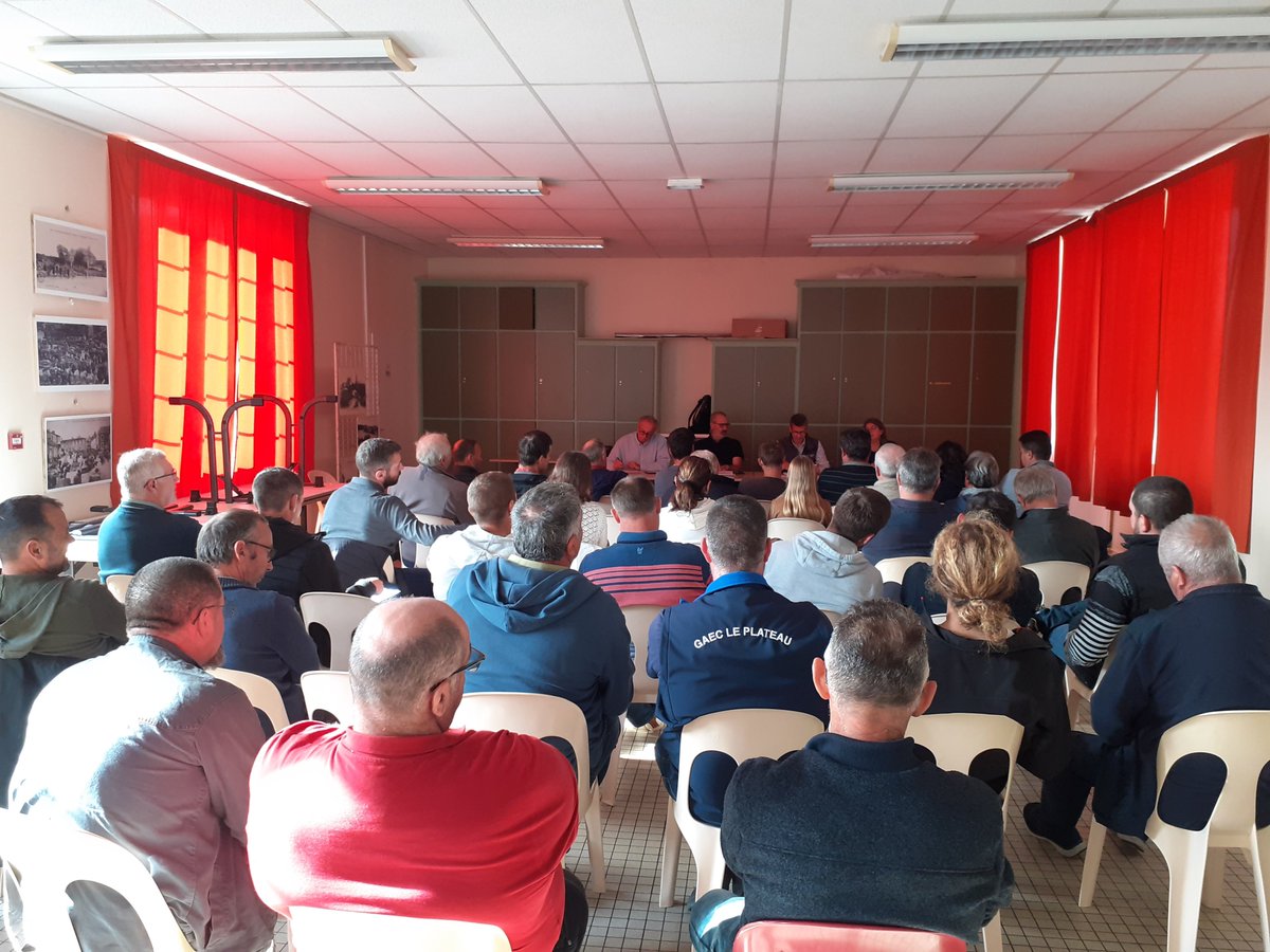 FDSEA Vendée (@fdseavendee) on Twitter photo 6ème réunion FCO à Moutiers les mauxfaits avec la DDPP, le GDS et la chambre d'agriculture avec toujours autant d'intérêt pour les éleveurs #FDSEAVendee <a href="/JAVendee/">JA de Vendée</a> 6ème réunion FCO à Moutiers les mauxfaits avec la DDPP, le GDS et la chambre d'agriculture avec toujours autant d'intérêt pour les éleveurs #FDSEAVendee <a href="/JAVendee/">JA de Vendée</a>