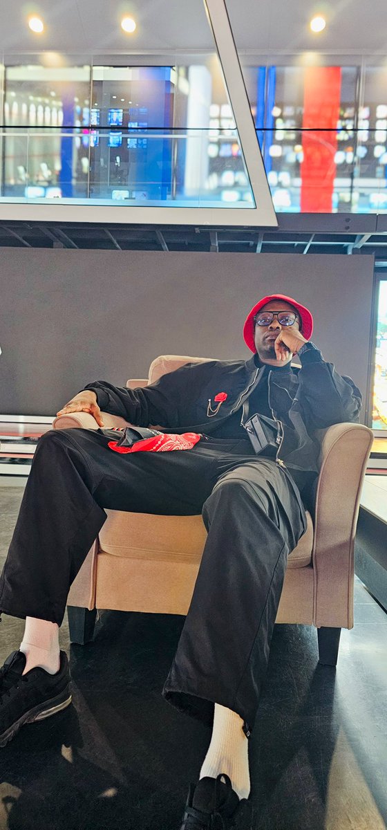 VectorThaViper's tweet image. The way he dey manifest for rap
You go think say he be Ghanaian…