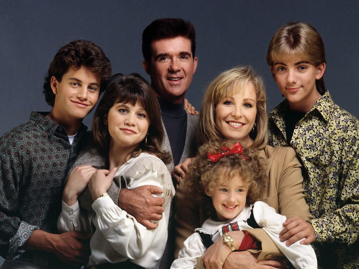 curtisia_green's tweet image. Happy 40th Anniversary to television sitcom "Growing Pains" (September 24, 1985) #40Years #GrowingPains #AlanThicke #JoannaKerns #KirkCameron #TraceyGold #JeremyMiller #AshleyJohnson #LeonardoDiCaprio #GrowingPains40