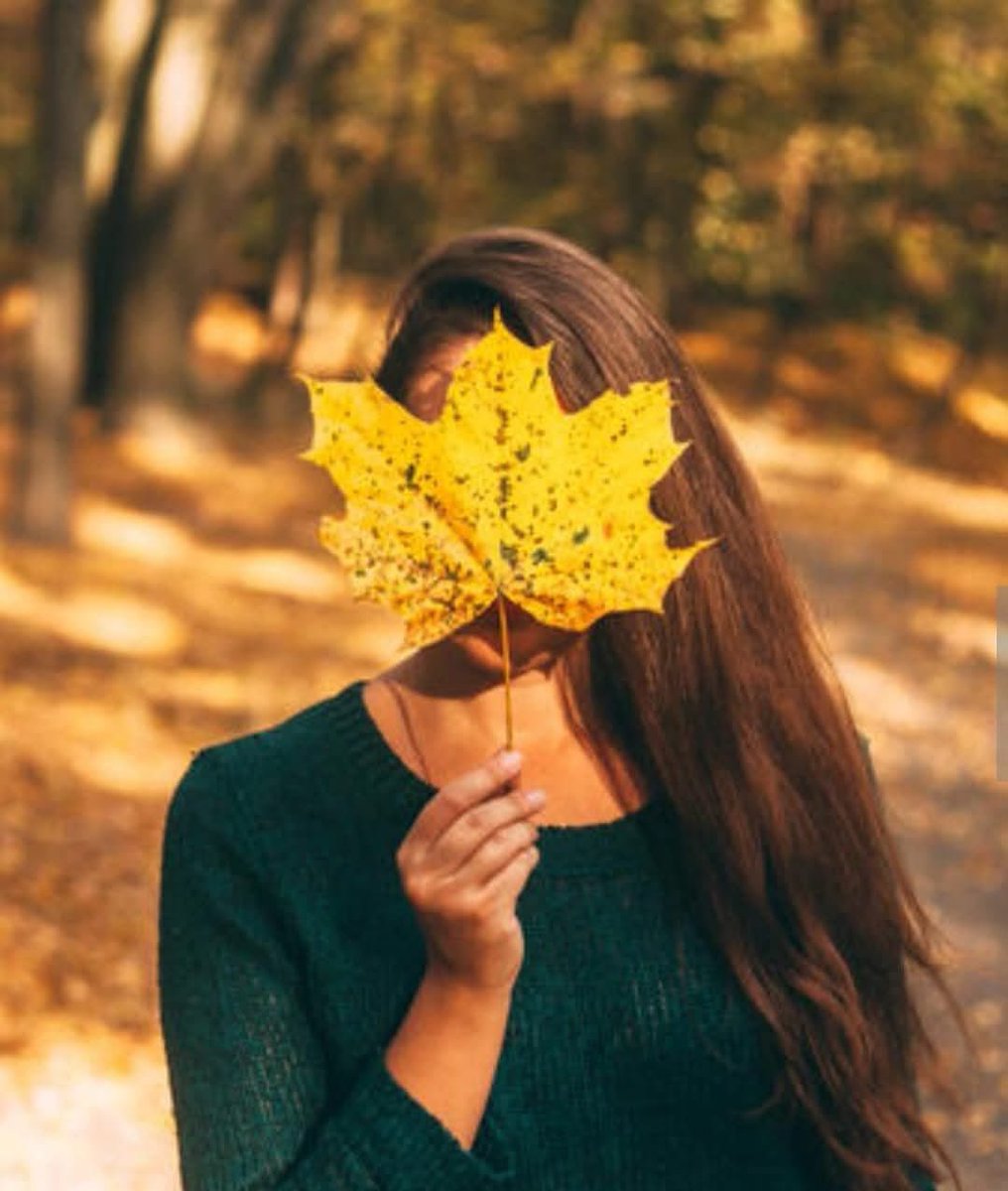 الحياة  أقصر من أن  تهدرها  في  إثبات  حسن  نواياك للآخرين ، فهم  في النهاية  لن يحكموا  عليك  إلاّ حسب نواياهم  !

#أحلام_مستغانمي