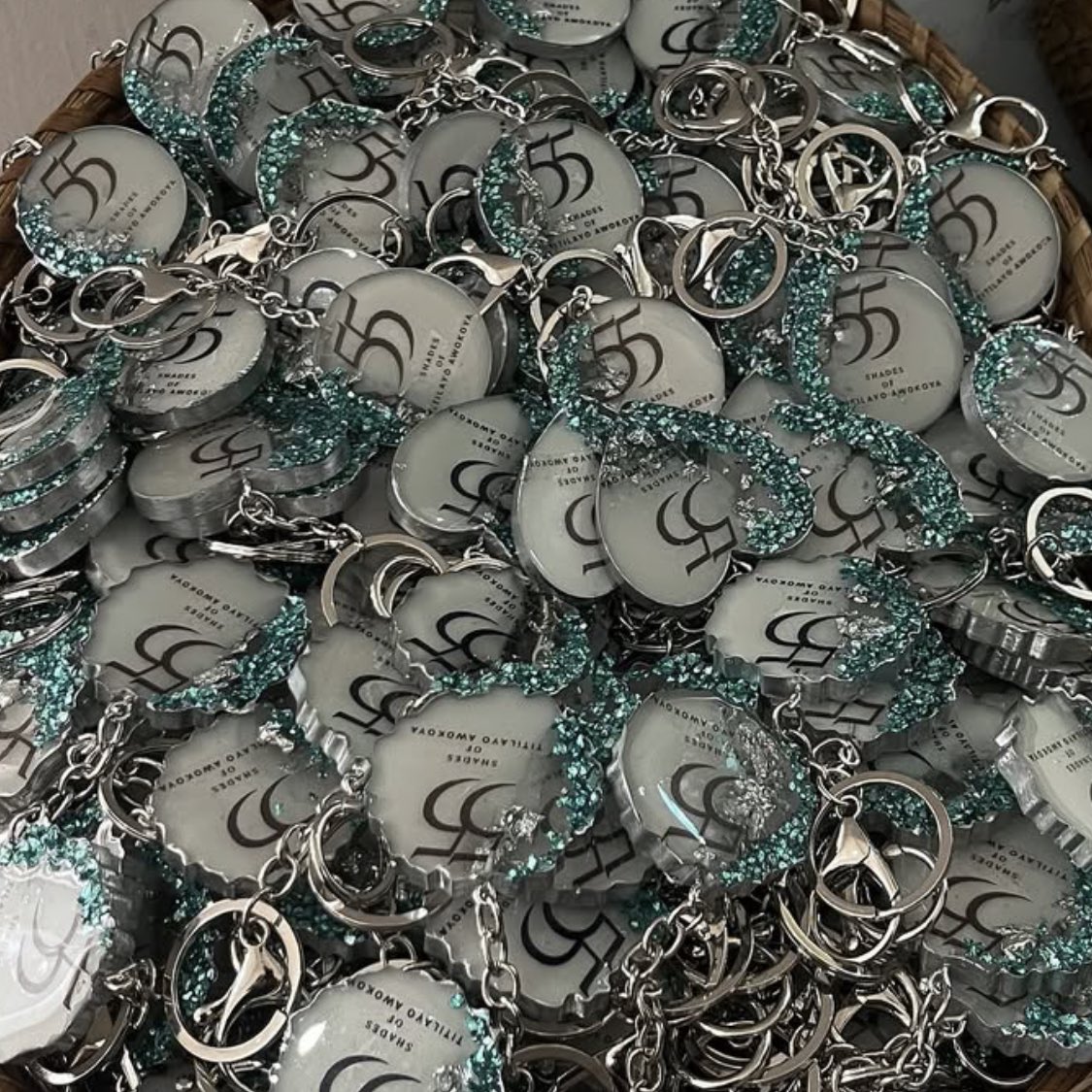 IcyMammie's tweet image. Did you know that with 27600 Naira you can have your branded customized keychain ?
Yes with 27600 Naira you will get 1 dozen of keychain to give out to your customers trust me the price varies when buying in bulk 😍 grab this offer now and place your order ..