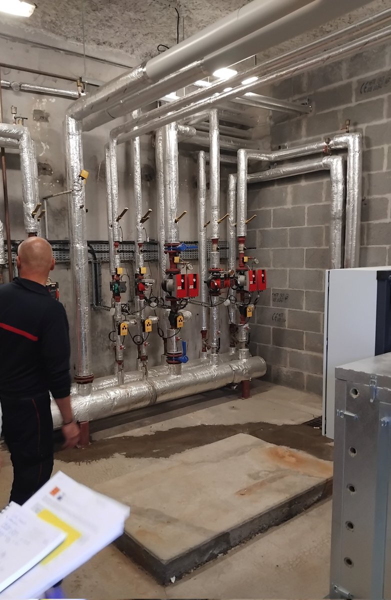 Vigignol Yannick (@vigignol) on Twitter photo 🔎 Visite sécurité incendie au CFA BTP de Clermont
Découverte du raccordement au réseau de chaleur realisé lors des travaux d’Inspire.
✅ Résult: -25 % de conso d’énergie et une chaleur plus régulière.
💡 Un investissement à la fois utile et durable, porté par <a href="/ClrmntMetropole/">clermontmetropole</a> 🔎 Visite sécurité incendie au CFA BTP de Clermont
Découverte du raccordement au réseau de chaleur realisé lors des travaux d’Inspire.
✅ Résult: -25 % de conso d’énergie et une chaleur plus régulière.
💡 Un investissement à la fois utile et durable, porté par <a href="/ClrmntMetropole/">clermontmetropole</a>