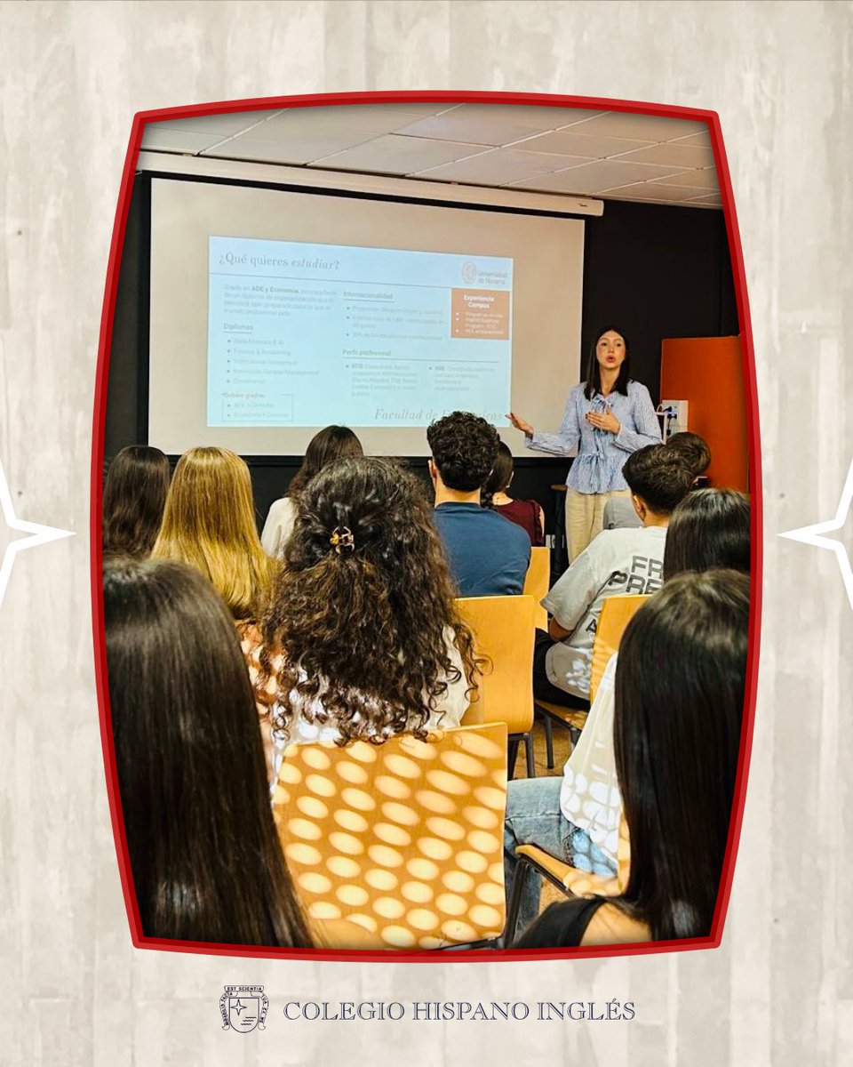 Visita de la Universidad de Navarra a los alumnos de 1º Bachillerao para hablarles sobre las carreras y salidas profesionales de la rama de Ciencias Sociales.