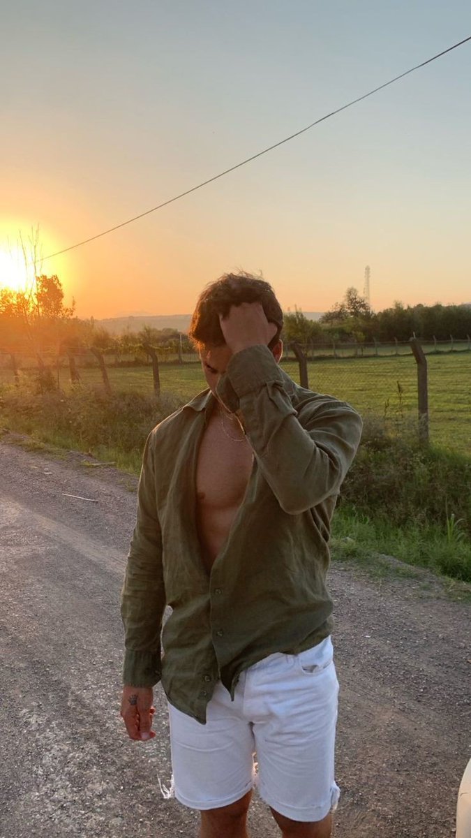 youngryvl's tweet photo. just do what they do to you
{ muse hakan adali 1999 } https://t.co/96AMVm3Gp7