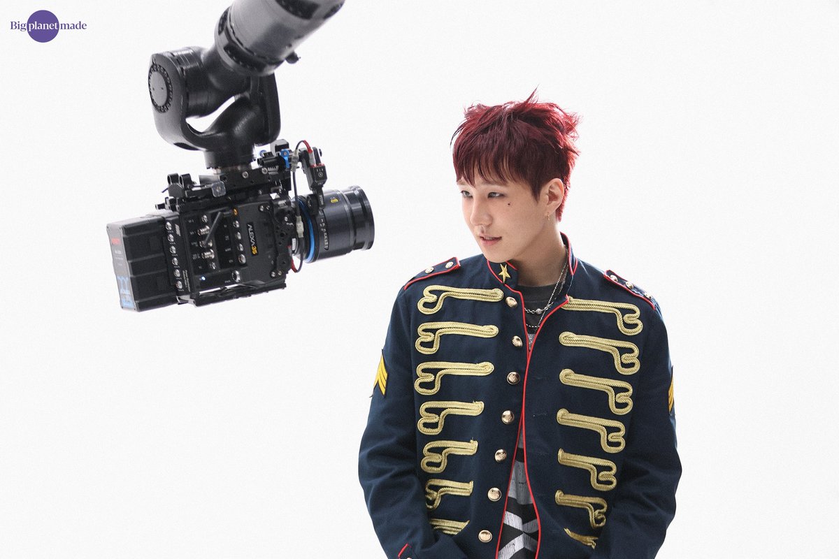 [#비오] 📸

[비오] 'ICONIC' 자켓&amp;MV 촬영 비하인드

🔗 blog.naver.com/bigplanetmade/…

#BEO 
#ICONIC