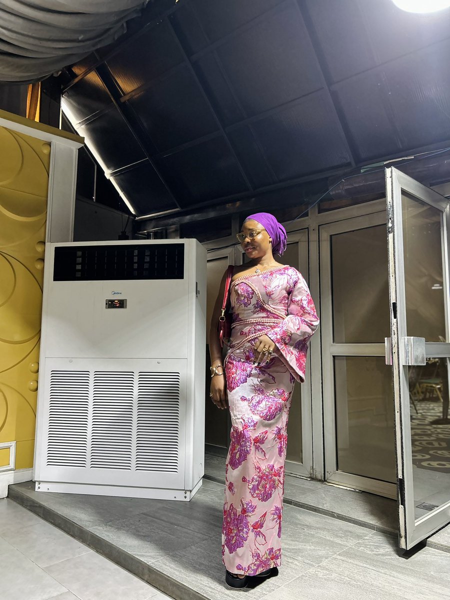 the_ewarade's tweet photo. Countdown mode activated 🎉 My birthday is officially in a month.Super grateful to God for His mercy and blessings 🤍 https://t.co/oa98pMlG1U