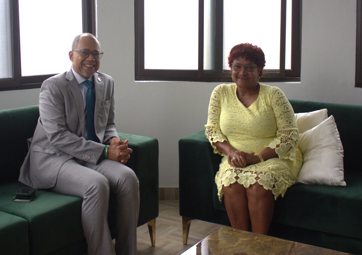 LucGnonlonfoun's tweet image. J’ai effectué 1 visite de courtoisie à 1 pays frère de la CPLP, à son Excellence Deotina Carvalho, Amb. Plénipotentiaire du Cap-Vert 🇨🇻. La rencontre a été marquée par 1 dialogue ouvert et 1 engagement mutuel à renforcer la coopération entre nos institutions respectives.#UNDPSTP