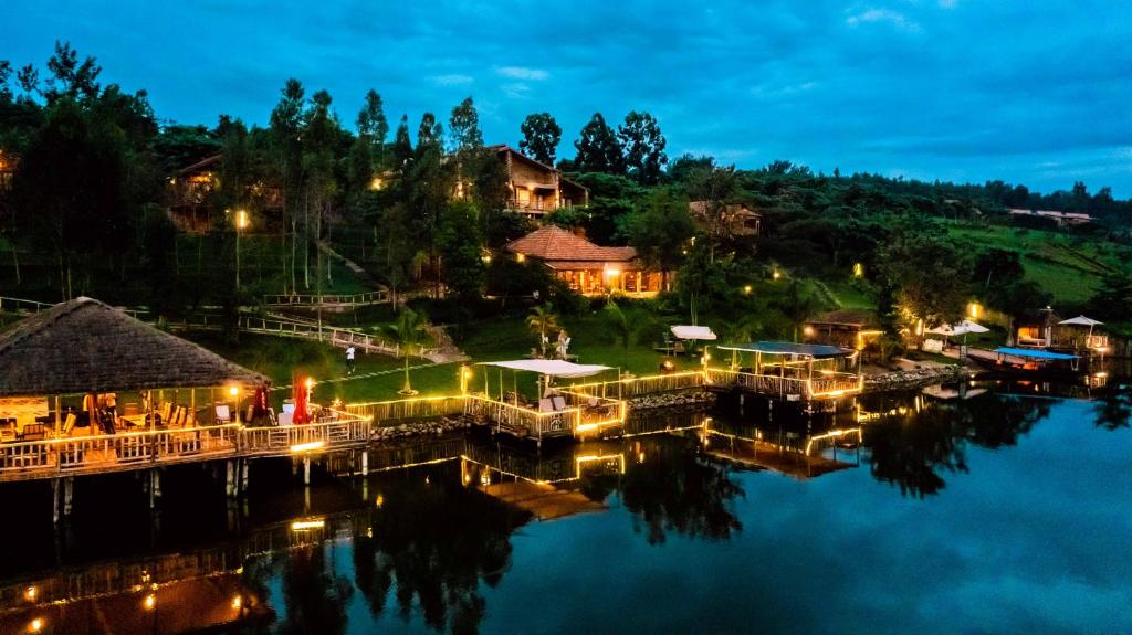 RwamaganaDistr's tweet image. As you gather for the #UCI2025 Championship, take a break from the race tracks and discover the beauty beyond. Explore the serene waters of Lake Muhazi, where calm breezes meet breathtaking views. Savor Karenge coffee. It is a perfect way to rest, refresh &amp;amp; recharge.
#Kigali2025