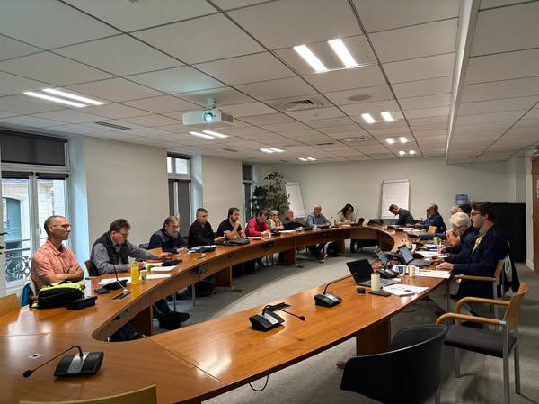 #CAFNEC
Aujourd’hui, le #CAFNEC est à la Maison du lait.
🎯Un point sur les différents événements de la FNEC à venir
🎯La conjoncture de la #filièrecaprine
🎯 Présentation de la #futurePAC
🎯#Dossiersfermiers et travaux en cours avec la #DGAL