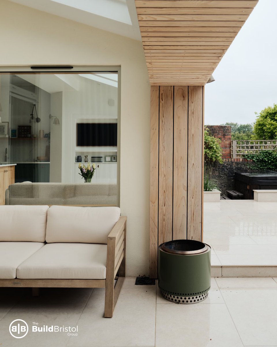 A seamless blend of modern design and timeless character ✨

This extension transforms the rear of the property into a light-filled, versatile living space that flows effortlessly from indoors to outdoors.

📍 Redland Grove, Bristol