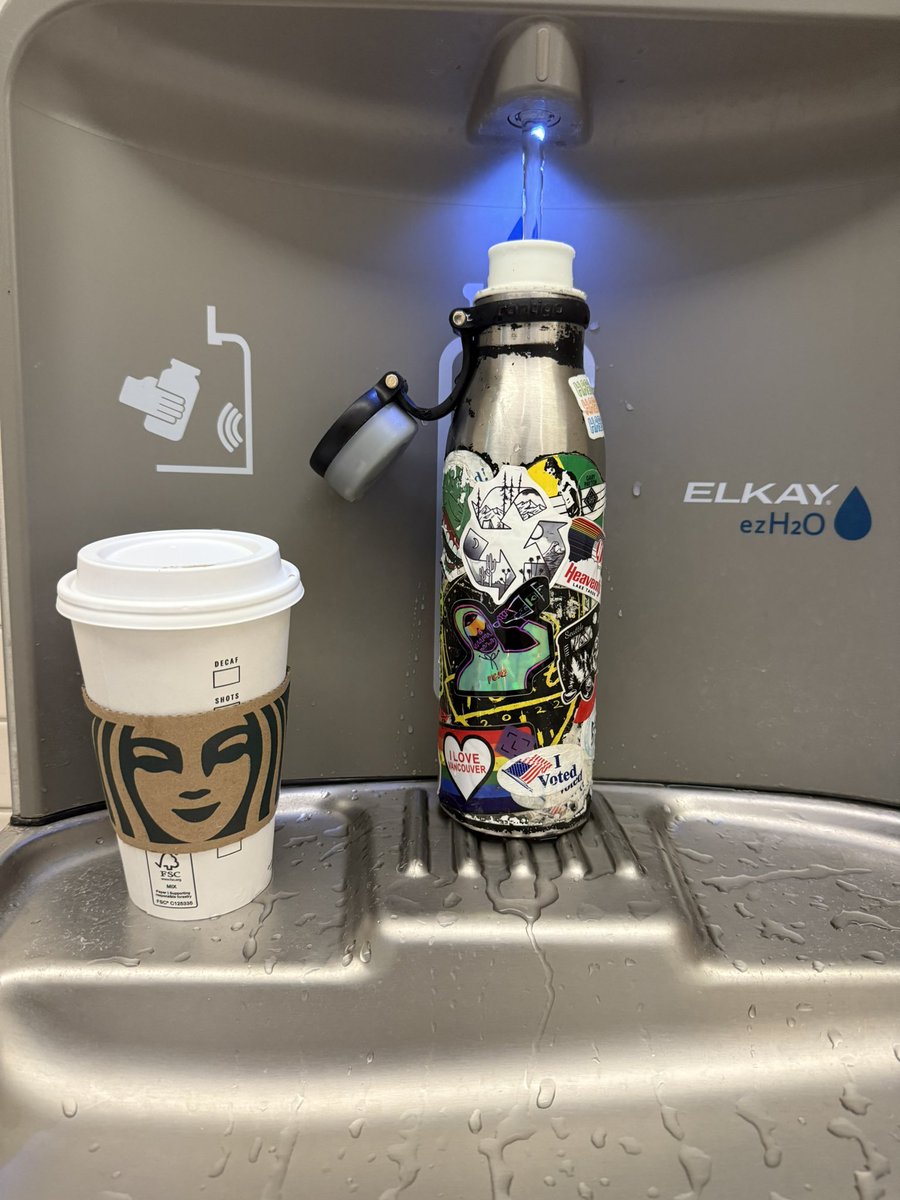LFGweb3's tweet image. gm friends 🌲☕️
headed to chicago for some meetings today 🛫
stay rekt and stay hydrated 💪