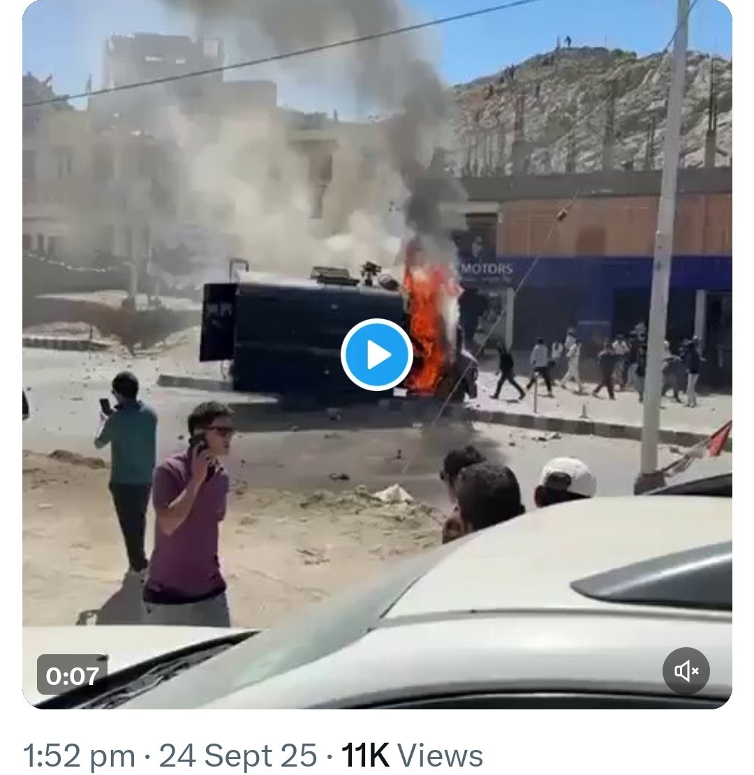 _AAhmed004's tweet image. लद्दाख को पूर्ण राज्य का दर्जा देने की मांग: लेह में छात्रों का प्रदर्शन, भाजपा ऑफिस फूंका; सोनम वांगचुक 15 दिन से भूख हड़ताल पर
#ladakh #StudentProtest #BJP