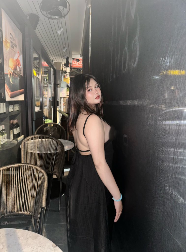 I'm not flirting. I'm just i practicing for when you're 4 mine. #โสด #ภูเก็ต
