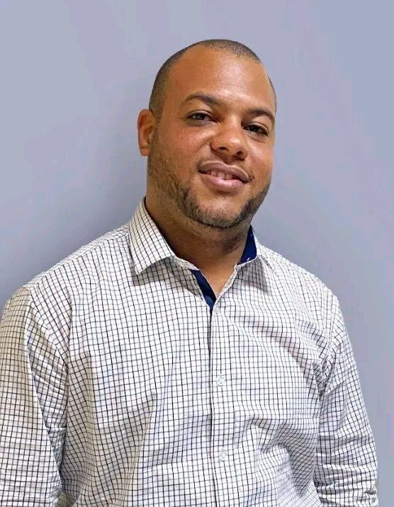 🇨🇺Los queridos periodistas <a href="/YoerkySanchez/">Yoerky Sánchez</a> y <a href="/YunielLabacena/">Yuniel</a> asumen nuevas tareas, el primero frente al <a href="/Granma_Digital/">Periódico Granma</a> órgano de nuestro Partido y el segundo liderará el colectivo de <a href="/JuventudRebelde/">JuventudRebelde</a> .Para ambos, las más sinceras felicitaciones.