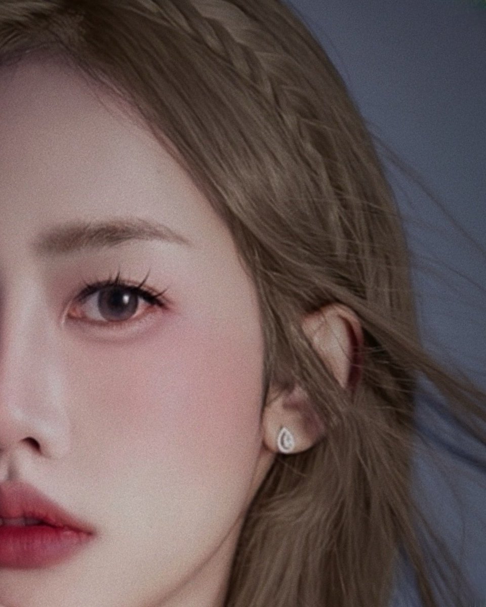 AIRYNLAND's tweet photo. • 𝓒𝓱𝓪𝓹𝓽𝓮𝓻 1 •
#AIRYN #아이린 https://t.co/v7pxGGkPne