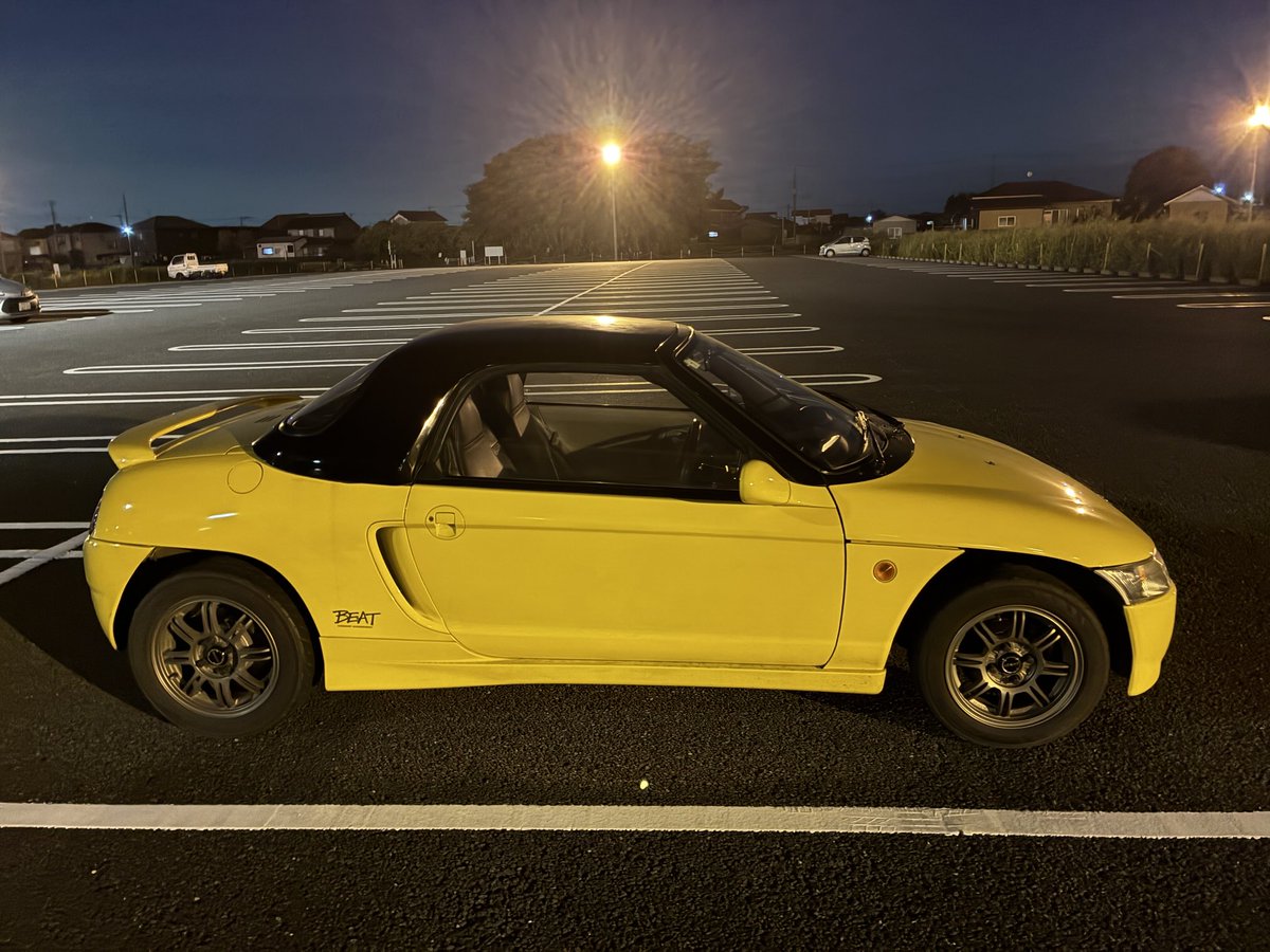 今日は駐車場がガラガラだ〜