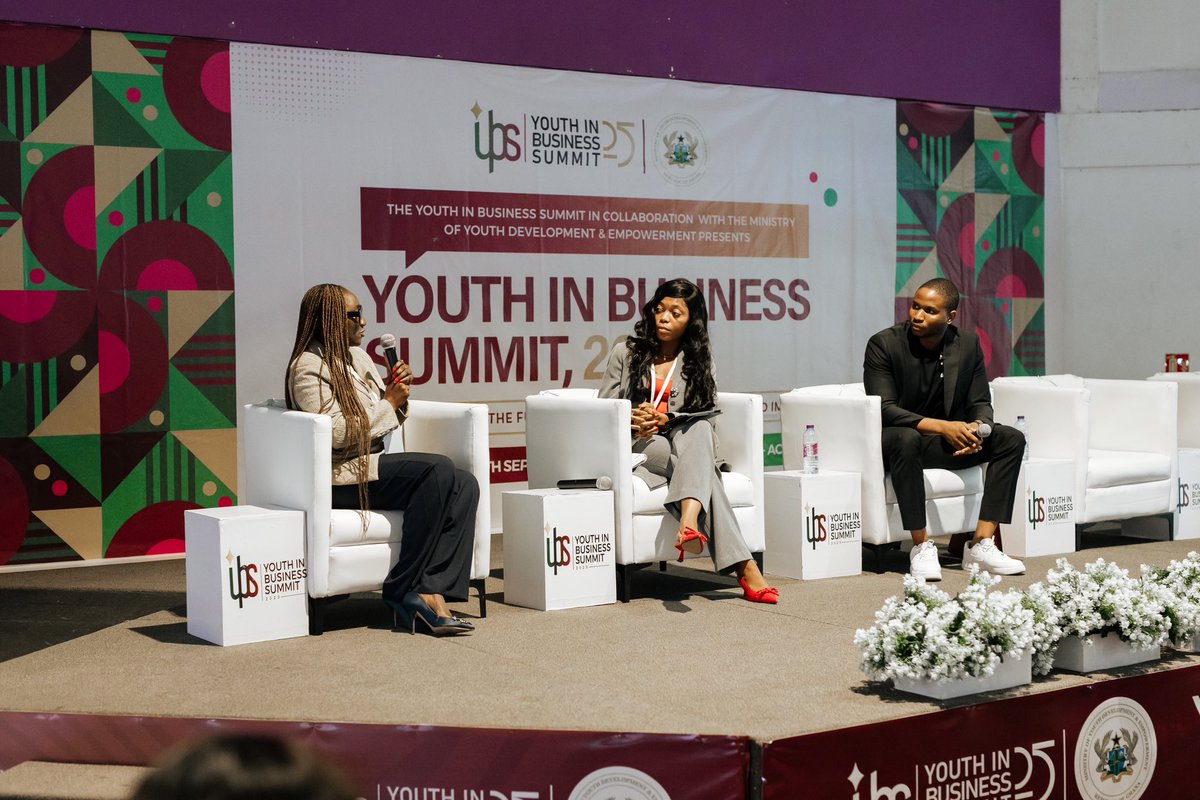 Spoke on AI &amp; the Future of Work at @youthinbusinessgh.
The future is here. Governments can win by empowering youth to build softwares with little input but massive upside.

Imagine a future where Ghana owns a stake in global tech companies built here and worth trillions.