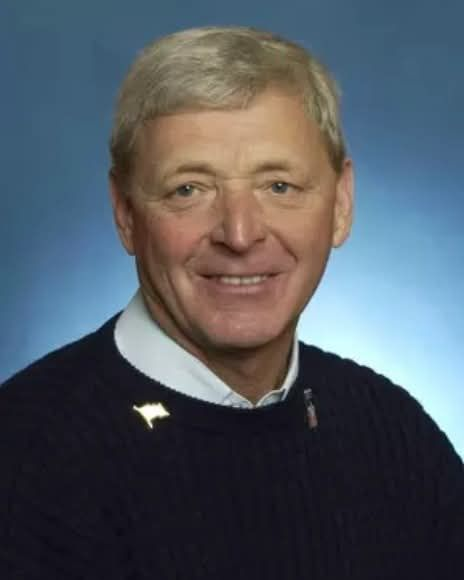 ustonymc (@ustonymc) on Twitter photo Larry Buendorf
HERO!
This Secret Service Agent passed away on March 9 2025 at the age of 87. In 1975, Buendorf grabbed a gun from Manson Family member, Lynette "Squeaky" Fromme and took her to the ground as she attempted to assassinate President Gerald Ford.  
He served as a U. Larry Buendorf
HERO!
This Secret Service Agent passed away on March 9 2025 at the age of 87. In 1975, Buendorf grabbed a gun from Manson Family member, Lynette "Squeaky" Fromme and took her to the ground as she attempted to assassinate President Gerald Ford.  
He served as a U.