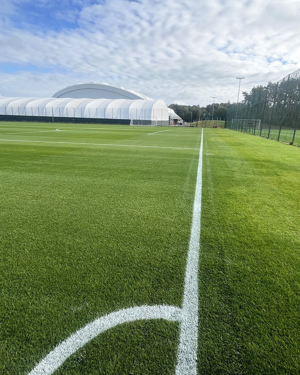 BowcomLineMark's tweet image. #BrilliantLines at Scotland’s Sports Performance Centre @Oriamscotland thanks to Bowcom line marking products 😍👌🏻🏟️🏴󠁧󠁢󠁳󠁣󠁴󠁿⚽️

The pitch was marked using Bowcom Quantum line marking paint, creating bright, durable and long-lasting lines 👏🏻

bowcom.com/product/bowcom…

📸 @GrantMcDermid87
