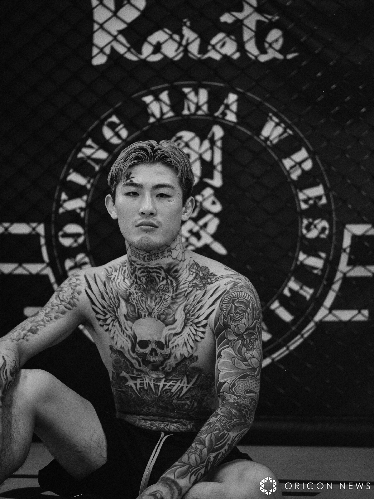 即購入⭕️ 平本蓮 AMNJK ポスター レア Amazon.co.jp: 超RIZIN3 朝倉未来vs平本蓮 B2 ポスター5種セット