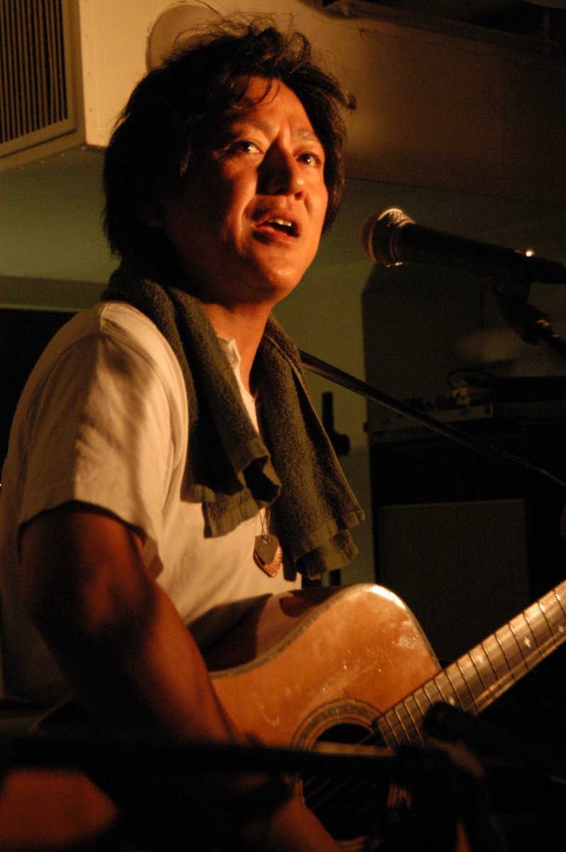 livehouse_uhu's tweet photo. 明日9/25（木）は「ボスの開けっ放し部屋」～オラに選ばれしものよ、何の得もないぞ～。音楽に見返りを求めるんじゃねぇ！なんちて(^_^;)。出演は、訳ありで順番変更、ピーターカンパニー、ナカムラシンヤ、ようちゃん、の3組。開場18:00開演19:00¥1,000！こちらもちと訳あって配信はお休みするだよ。 https://t.co/yD3ZP0LH8X