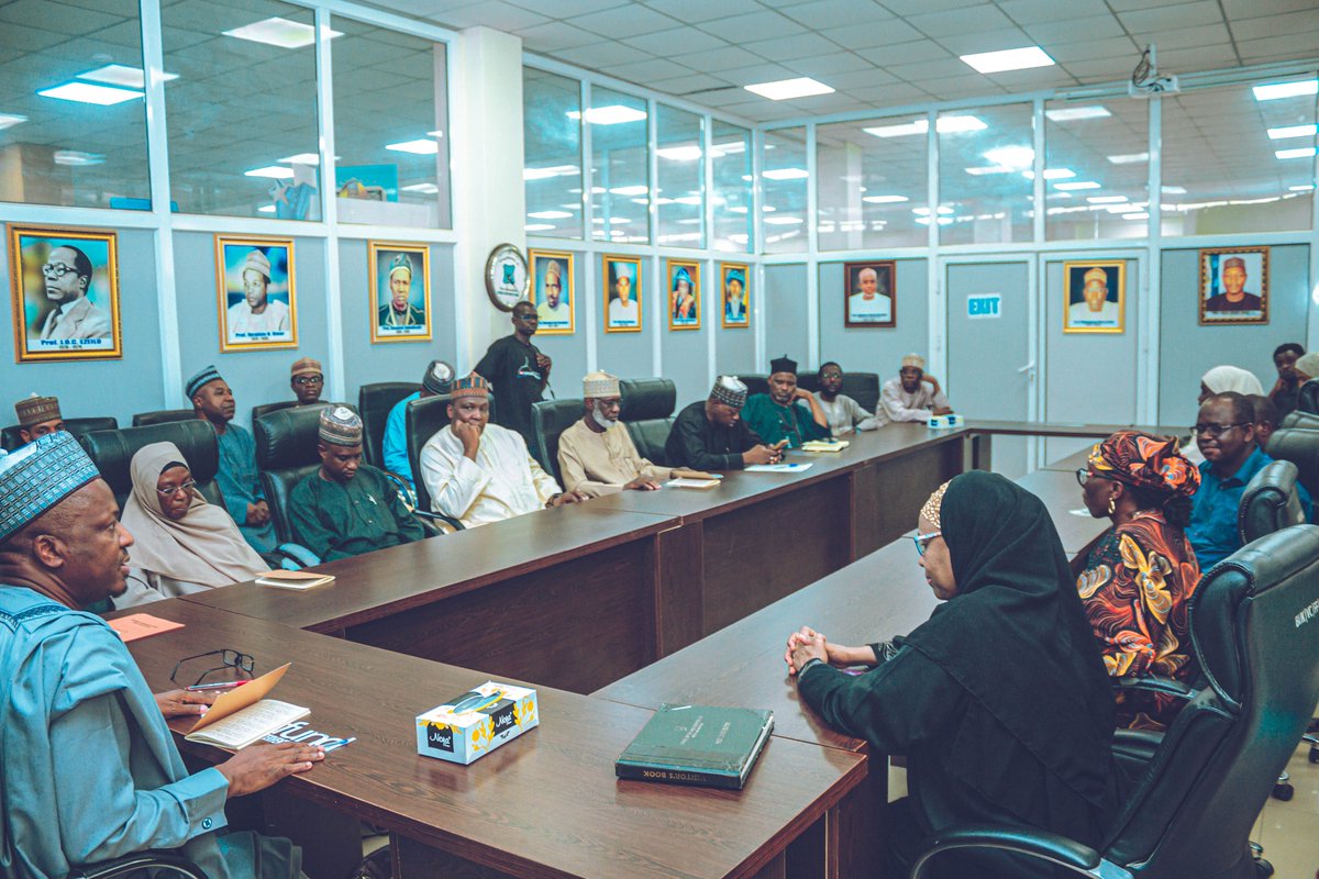 acephap_buk's tweet image. Prof. Hadiza Shehu Galadanci, the Director of ACEPHAP, and her team paid a courtesy visit to the new Vice-Chancellor of BUK, Prof. Haruna Musa FSI, on 22nd September 2025 at his office. 

Read more is.gd/off038

#partnership #collaboration #research #innovation