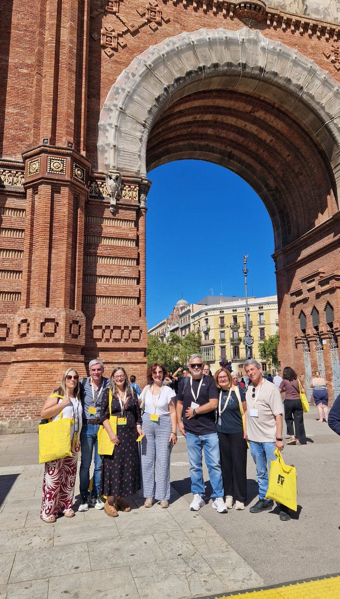 Ahir, un bon grapat de biblioteques de les Terres de l'Ebre, vam firar a la Setmana del Llibre en Català. Ben aviat hi haurà novetats a les vostres biblioteques!
<a href="/ajlarapita/">Ajuntament de la Ràpita</a> <a href="/CultuRapita1/">CULTURÀPITA</a> <a href="/MuseuMarEbre/">Museu de la Mar de l'Ebre</a> 
#CulturaRàpita25 #LaRàpitaLlegeix