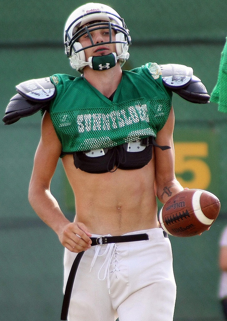 FitzTwombly's tweet photo. Holy fish, y'all, I'm sorry. It's been over a month since I posted any #hot #pictures of #sweaty #men doing #gay #gayfootball shit wearing #football #footballuniforms #footballgear in a #gearfetish #footballfetish #uniforms #sports #gaysports context involving #hotjocks #jocks 2 https://t.co/He5EDKP67T