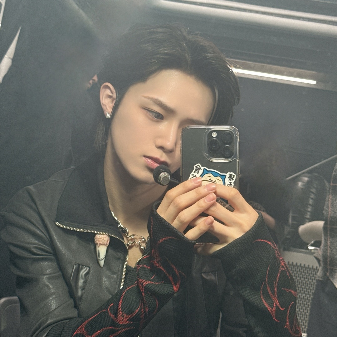 selfolssi ♤ tweet media