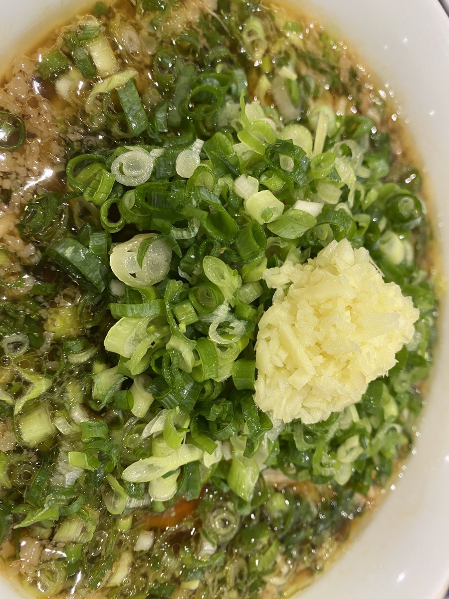 shadowrex2's tweet photo. ネギしょうがラーメン https://t.co/1yPUIxTdIH