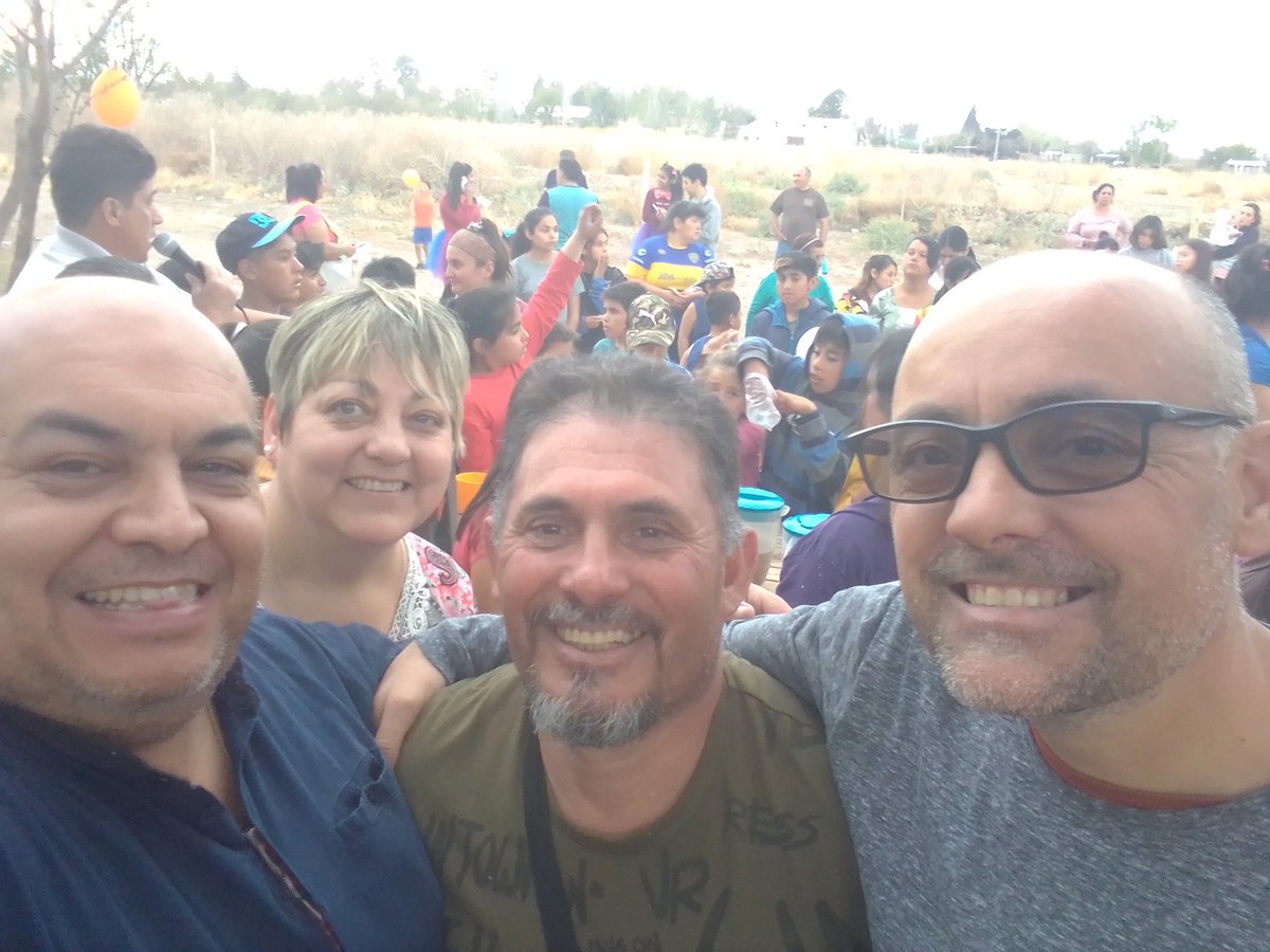 gyllanes's tweet photo. Nos queda un hermoso recuerdo del festejo del Día del Niño en el Barrio San Miguel Arcángel, junto a Gerardo Lopez, la Unión Vecinal y muchos, muchos niños.
Gracias por dejarnos ser parte de este hermoso evento.
@nesdulot @LealtadAlvear https://t.co/ZUspIunV6p