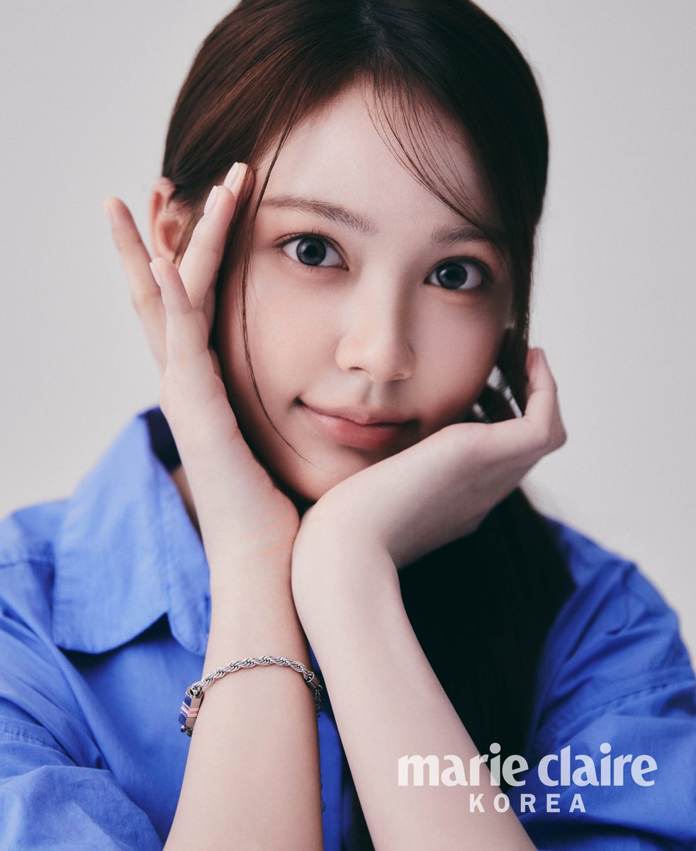 Marie Claire Korea ๋ง๋ฆฌ๋๋ ๋ฅด (@marieclairekr) on Twitter photo #๋ง๋ฆฌ๋๋ ๋ฅด #์ ๋์ธํ #SM์ํฐํ
์ธ๋จผํธ
โ๋๊ตฐ๊ฐ๋ฅผ ๋๋ ๊ฒ ์ ํํ
๋ ๊ธฐ์๊ณ ๋ฟ๋ฏํ ์ผ์ด๋ผ๋ ๊ฑธ ๊นจ๋ฌ์์ด์. ์๋ก ๋์ฐ๋ฉด์ ๋ค ํจ๊ป ์๋ฆ๋ค์ด ์ธ์์ ๋ง๋ค์ด๊ฐ ์ ์๋ค๋ฉด ์ข๊ฒ ์ด์.โ
#์นด๋ฅด๋ฉ ์ ํ๋ณด์ ์ธํฐ๋ทฐ๋ ๋ง๋ฆฌ๋๋ ๋ฅด 10์ํธ์์ ๋ง๋๋ณผ ์ ์์ต๋๋ค.
#CARMEN #Hearts2Hearts #UNICEF #๋ง๋ฆฌ๋๋ ๋ฅด #์ ๋์ธํ #SM์ํฐํ
์ธ๋จผํธ
โ๋๊ตฐ๊ฐ๋ฅผ ๋๋ ๊ฒ ์ ํํ
๋ ๊ธฐ์๊ณ ๋ฟ๋ฏํ ์ผ์ด๋ผ๋ ๊ฑธ ๊นจ๋ฌ์์ด์. ์๋ก ๋์ฐ๋ฉด์ ๋ค ํจ๊ป ์๋ฆ๋ค์ด ์ธ์์ ๋ง๋ค์ด๊ฐ ์ ์๋ค๋ฉด ์ข๊ฒ ์ด์.โ
#์นด๋ฅด๋ฉ ์ ํ๋ณด์ ์ธํฐ๋ทฐ๋ ๋ง๋ฆฌ๋๋ ๋ฅด 10์ํธ์์ ๋ง๋๋ณผ ์ ์์ต๋๋ค.
#CARMEN #Hearts2Hearts #UNICEF