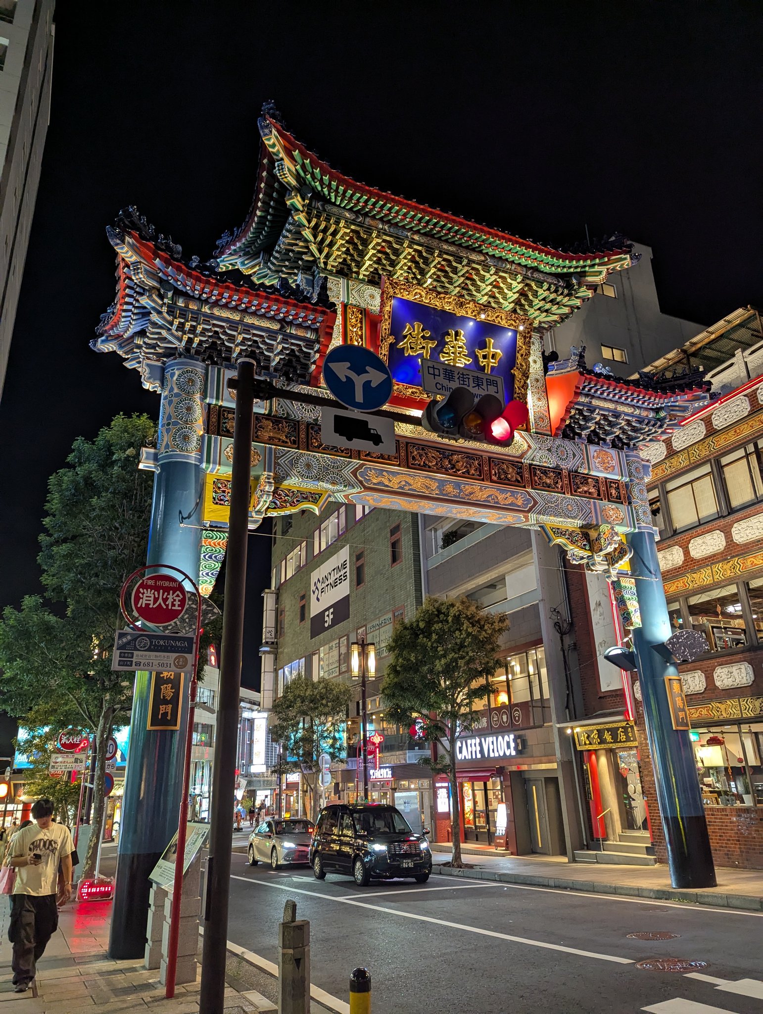 油彩画　横浜中華街の夜明け　10号 楓雅九弥 on X: 