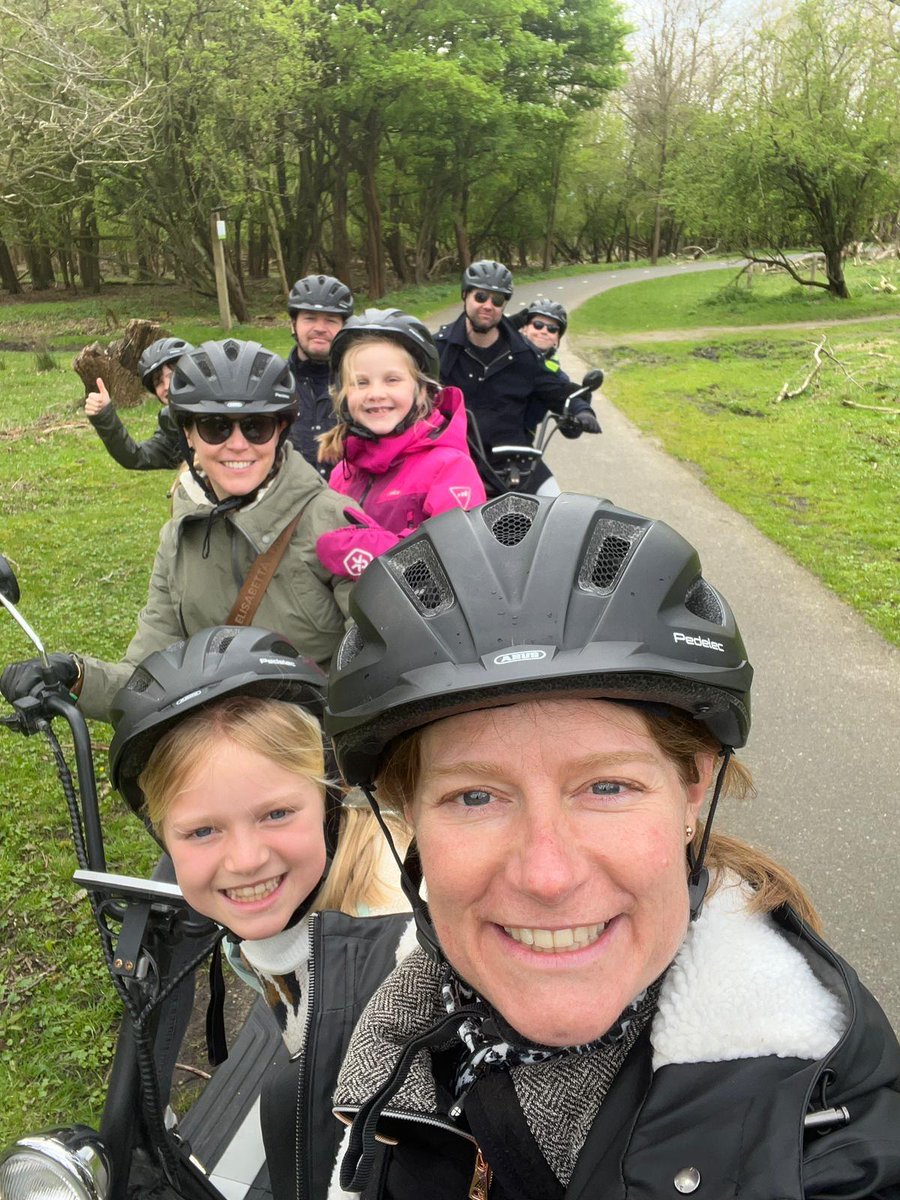 HavefunEvents's tweet image. 🍁 Herfstvakantie! 🍁 Ontdek de Bollenstreek op een E-Chopper, E-Step, Funbike of TukTuk. 🌳 Geniet van herfstkleuren &amp;amp; gezelligheid. 
✅ Reserveer via havefunevents.nl 

#Herfstvakantie #Uitje #E-Chopper #Bollenstreek #Noordwijk