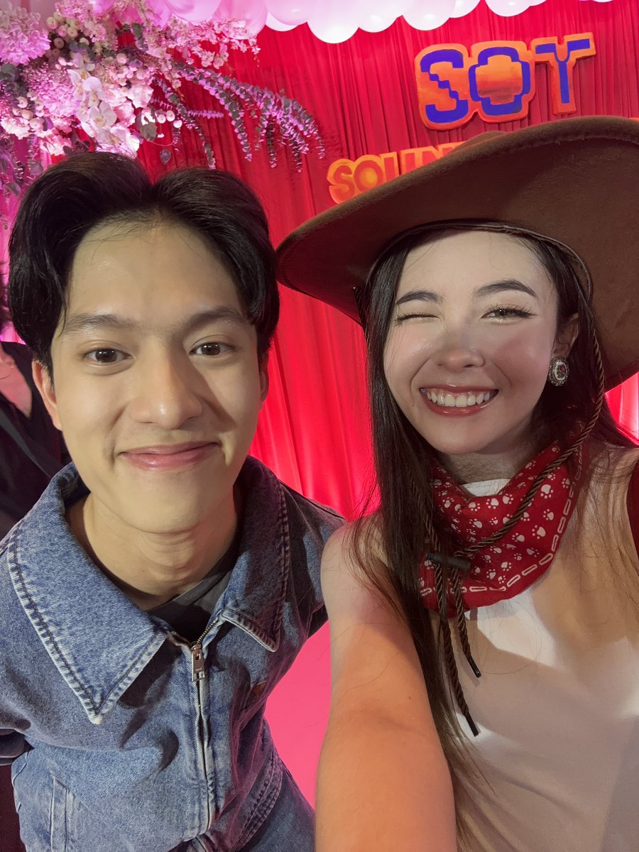 qrraofficial's tweet image. มางานละเจอพี่ดาราทั้ง3 #RearrangeTheSeries